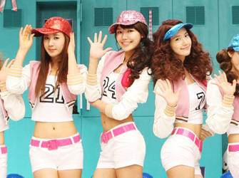 研究稱(chēng)合照比個(gè)人獨(dú)照更好看