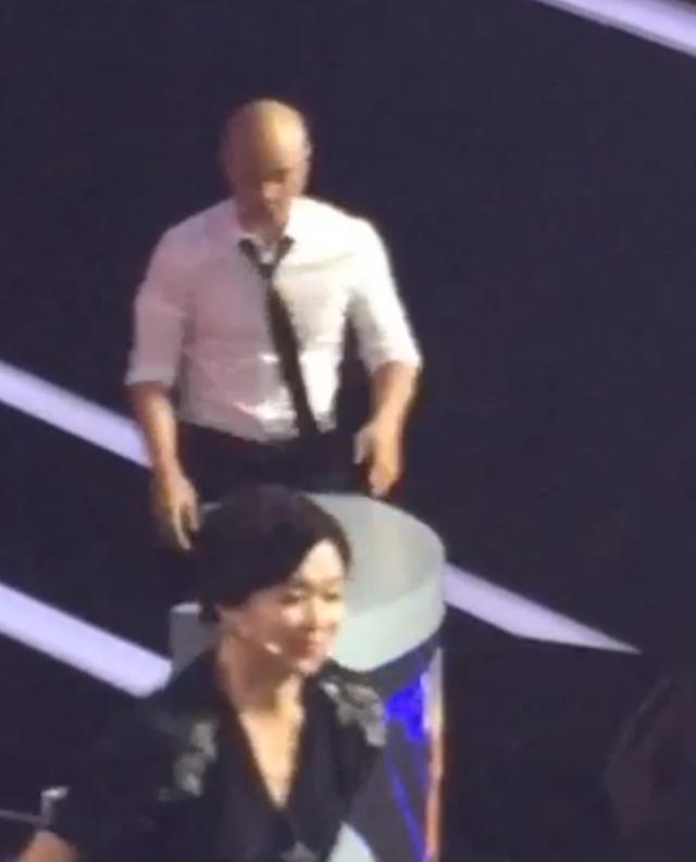 樂嘉回應(yīng)錄節(jié)目耍酒瘋 稱“問心無(wú)愧”