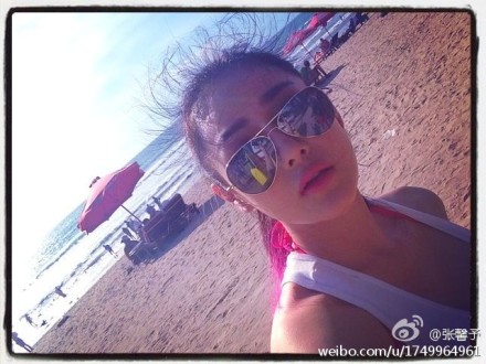 張馨予在印尼輕裝開(kāi)工，但一想到要返回北京，即時(shí)打冷震