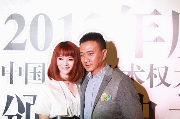 胡軍和時裝主編蘇紅合照 胡軍和時裝主編蘇紅合照