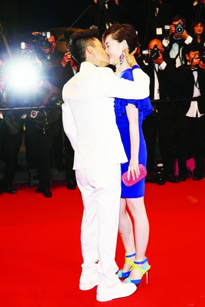 王寶強激吻嬌妻 王寶強激吻嬌妻