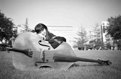 提琴專業(yè)的康康被稱為“人大女神”。