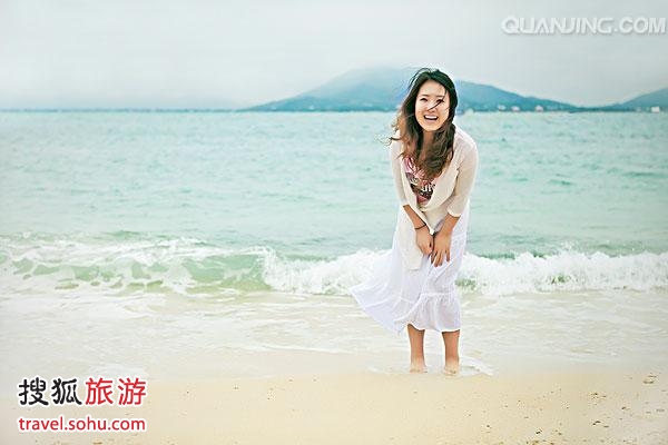 美女在三亞海灘 美女在三亞海灘