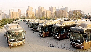 鄭州114臺(tái)新型氣電混合車即將上路 鄭州114臺(tái)新型氣電混合車即將上路