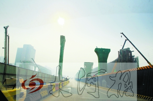 　三環(huán)大“項(xiàng)圈”，西、北兩段預(yù)計(jì)年底通車(chē)