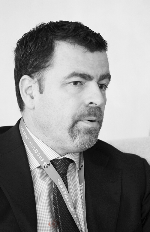 　　狄可為：“現(xiàn)在，雀巢正在改變歷史，中部時代來臨了！”