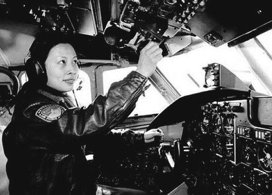 王亞平開飛機(jī)時(shí)照片 王亞平開飛機(jī)時(shí)照片