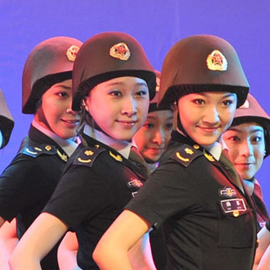 國防大學(xué)教授:文工團(tuán)被妖魔化 文藝兵有存在必要 國防大學(xué)教授:文工團(tuán)被妖魔化 文藝兵有存在必要