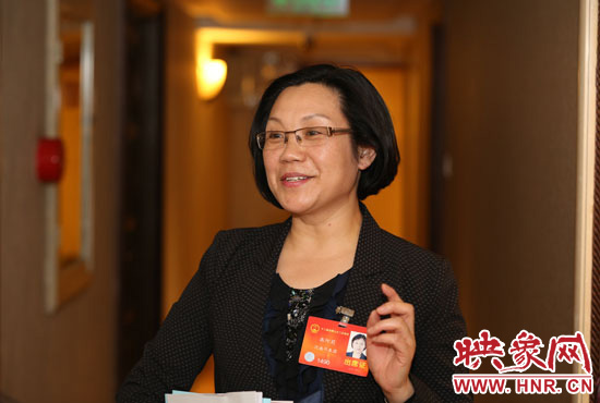 全國人大代表、商丘市實(shí)驗(yàn)小學(xué)校長高阿莉做客映象網(wǎng)兩會微視。