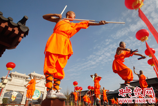 每個人心中都有一個或明或暗的功夫圖騰,作為武林高手，他們能飛檐走壁，擁有蓋世神功。