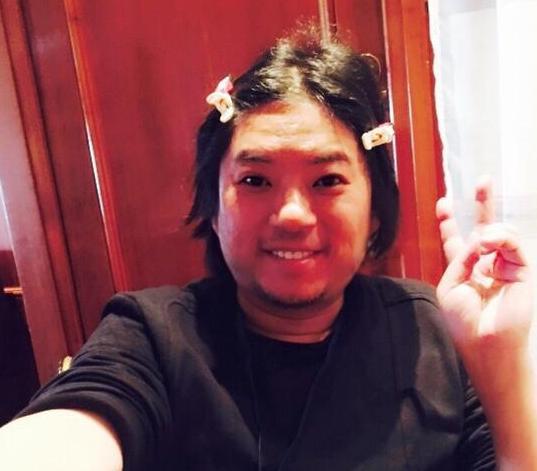 沒(méi)有自拍就沒(méi)有傷害。