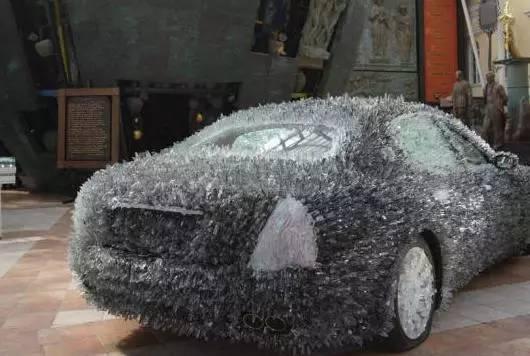 驚！車主用玻璃渣改裝瑪莎拉蒂