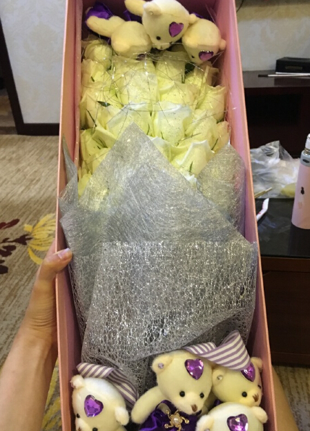 趙麗穎自曝情人節(jié)神秘人送花 網(wǎng)友操碎心 趙麗穎自曝情人節(jié)神秘人送花 網(wǎng)友操碎心