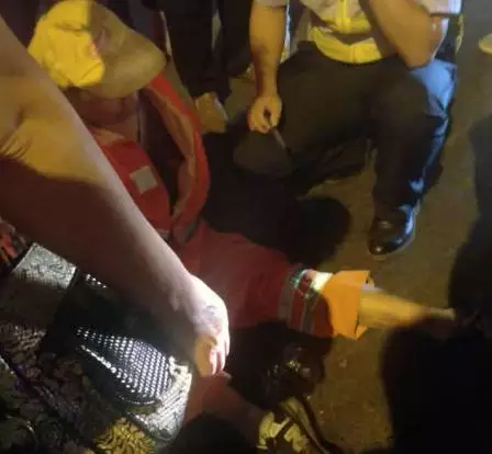 男子當(dāng)眾侮辱環(huán)衛(wèi)工:你是垃圾 信不信我撞死你