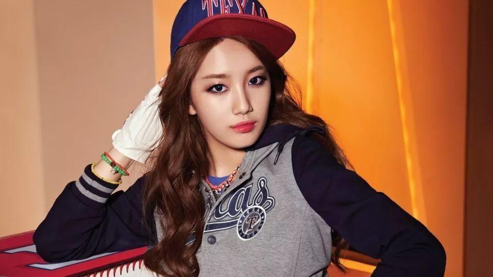 從李敏鎬到李棟旭，再次分手的“男神收割機(jī)”裴秀智被嘲太花心？