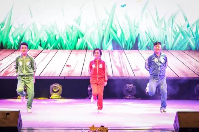 趙帥、夢(mèng)茹、樂天 舞蹈《咱們屯里的人》