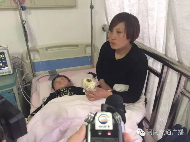 小浩天的母親通過(guò)河南交通廣播向所有幫助他們的人表達(dá)了感謝！