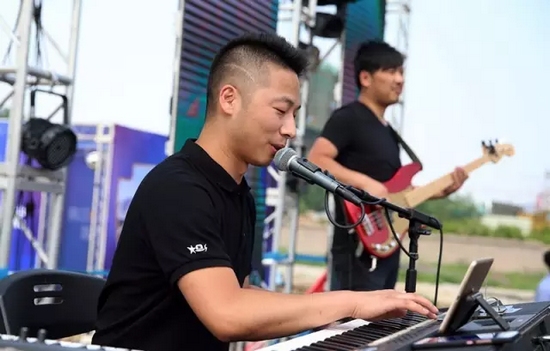 辛苦樂(lè)隊(duì)老師，你們跟我們一起，共同見(jiàn)證了時(shí)光音樂(lè)節(jié)是如何一步步成長(zhǎng)至今的。