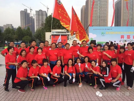 我們龐大的聽(tīng)眾粉絲團(tuán)集結(jié)完畢！