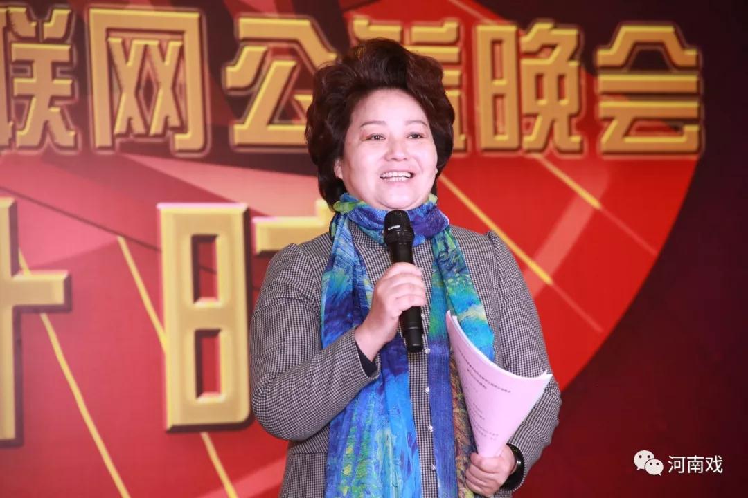 總導(dǎo)演、國家一級導(dǎo)演張建萍介紹尋找稀有劇種傳承人以及目前活動推進(jìn)情況