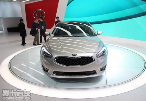 新款起亞凱尊 新款起亞凱尊