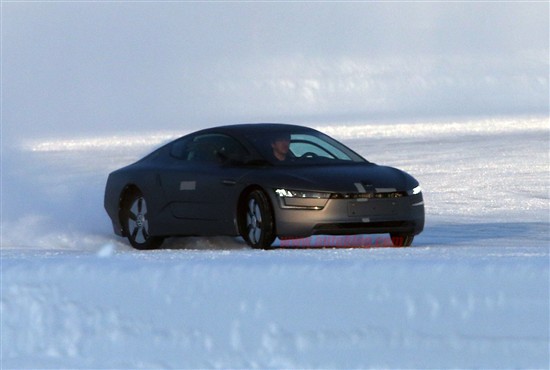 大眾XL1雪地測(cè)試諜照 大眾XL1雪地測(cè)試諜照