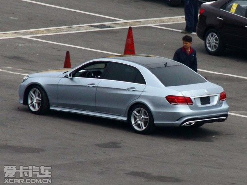 國(guó)產(chǎn)奔馳E級(jí)諜照曝光 國(guó)產(chǎn)奔馳E級(jí)諜照曝光