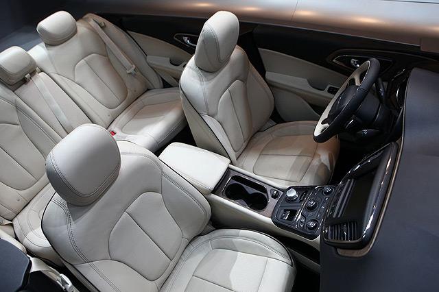 全新克萊斯勒200 全新克萊斯勒200