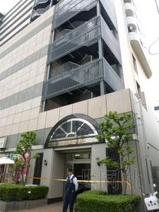 5月27日，埼玉縣蕨市一公寓樓發(fā)生疑似強(qiáng)迫殉情案，一名日本人男性和一名中國(guó)籍女性死亡。