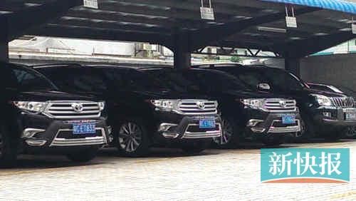 珠海煙草局停車場(chǎng)內(nèi)的三輛漢蘭達(dá)。