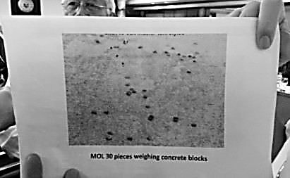 菲防長3日出示拍攝到的“混凝土砌塊”。