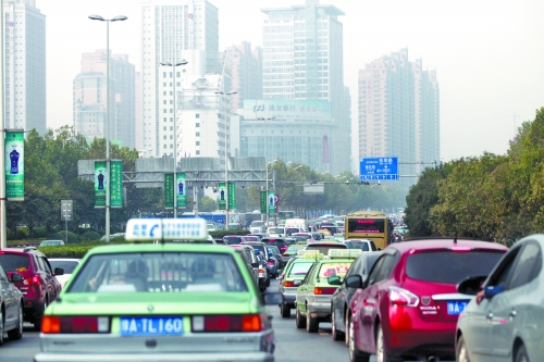 緯二路、順河路、城北路等路口雖多，卻比走金水路省時