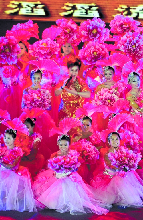 閉幕式上小香玉的一曲《河南人》唱出了我們河南人的精神。