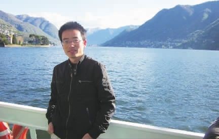 周口85后神批改老師走紅網(wǎng)絡(luò) 趣味教學引網(wǎng)友折腰