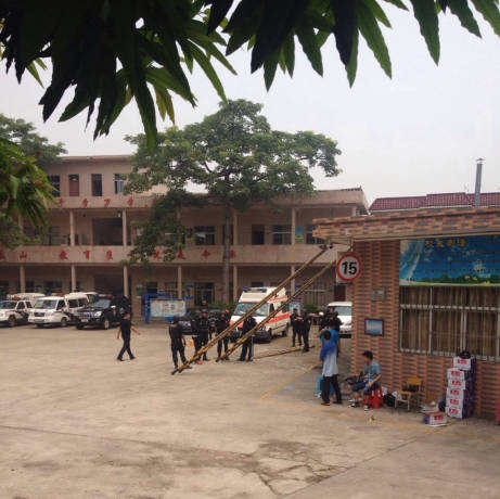 廣東一學(xué)校發(fā)生劫持事件 僵持19小時 廣東一學(xué)校發(fā)生劫持事件 僵持19小時