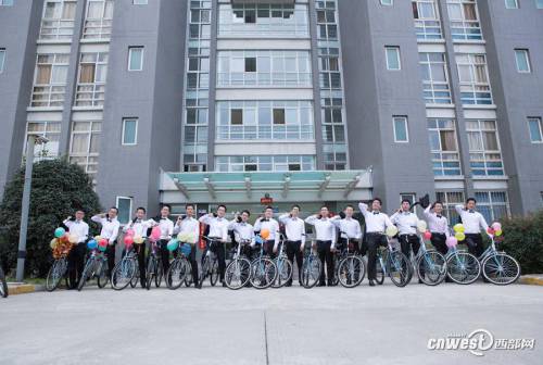 西安一大學(xué)辦博士生集體婚禮 西安一大學(xué)辦博士生集體婚禮