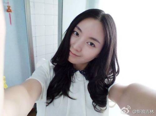 吉林女教師被同學(xué)譽(yù)為最美生物老師 吉林女教師被同學(xué)譽(yù)為最美生物老師