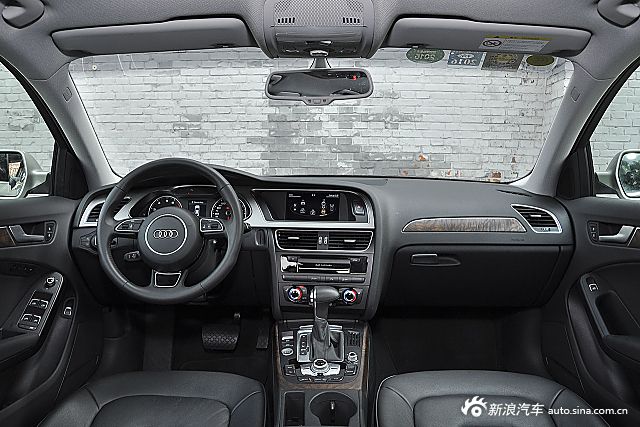 2015款?yuàn)W迪A4L 35TFSI自動(dòng)技術(shù)型 2015款?yuàn)W迪A4L 35TFSI自動(dòng)技術(shù)型