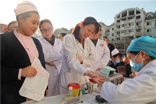 醫(yī)護人員獻血 醫(yī)護人員獻血