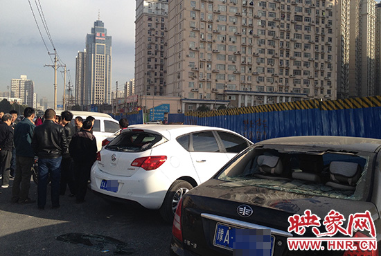 被砸的車輛 被砸的車輛