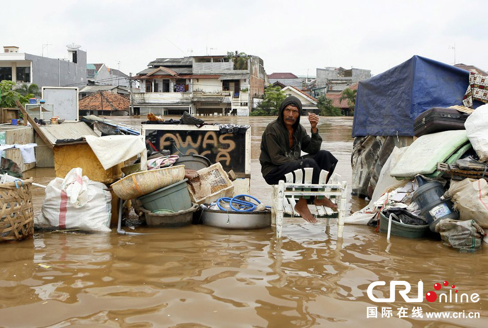 印尼首都雅加達(dá)暴雨成災(zāi) 數(shù)千人緊急疏散 印尼首都雅加達(dá)暴雨成災(zāi) 數(shù)千人緊急疏散