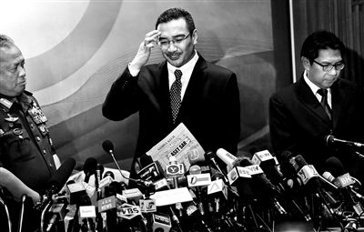 當(dāng)?shù)貢r(shí)間2014年3月12日，馬來西亞雪邦，馬來西亞交通部長希山慕丁出席新聞發(fā)布會(huì)。