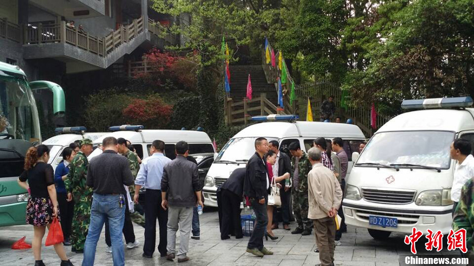 井岡山索道發(fā)生轎箱墜落 1人被甩出箱外遇難 井岡山索道發(fā)生轎箱墜落 1人被甩出箱外遇難