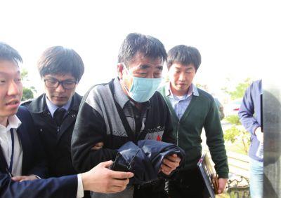 　4月19日，“歲月”號船長李俊錫被正式逮捕資料圖片。