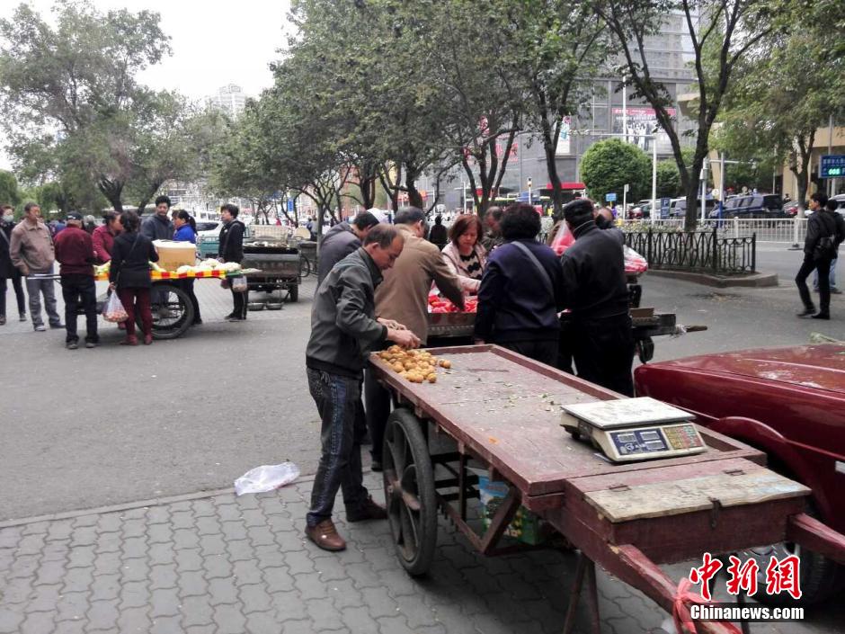 自治區(qū)和烏魯木齊市有關(guān)部門迅速處置，傷員已全部送往醫(yī)院救治。