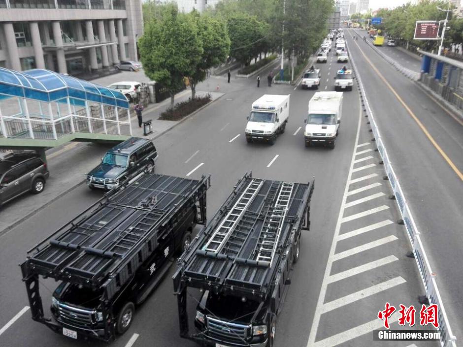 交通管制期間禁止一切車輛通行 交通管制期間禁止一切車輛通行