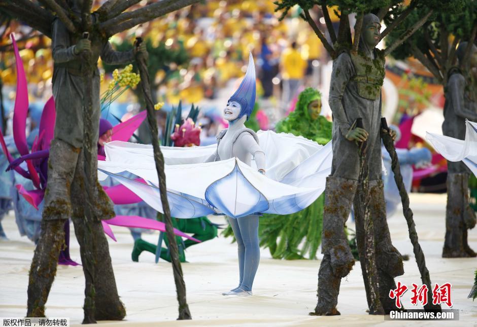 北京時(shí)間6月13日凌晨2時(shí)，巴西世界杯正式拉開(kāi)帷幕。