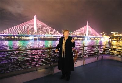 2012年2月3日，德國(guó)總理默克爾夜游廣州。