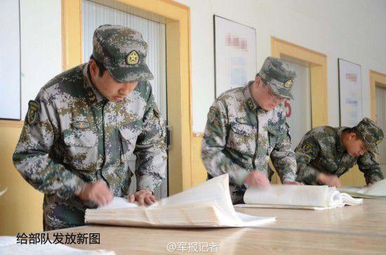 我軍新版作戰(zhàn)地圖配發(fā)部隊 30年來首次全面更換 我軍新版作戰(zhàn)地圖配發(fā)部隊 30年來首次全面更換