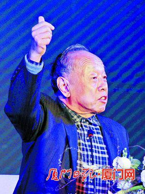 李肇星在廈開講:別把小學(xué)生搞得比部長忙 李肇星在廈開講:別把小學(xué)生搞得比部長忙